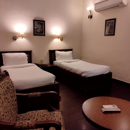 Hotel Sepal Bathinda Bagian luar foto
