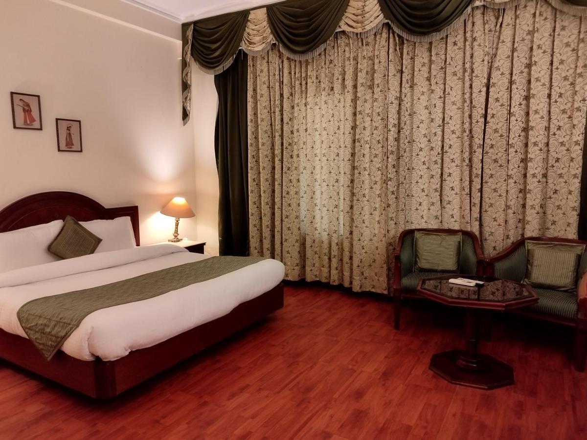 Hotel Sepal Bathinda Bagian luar foto