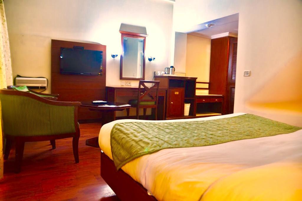 Hotel Sepal Bathinda Bagian luar foto